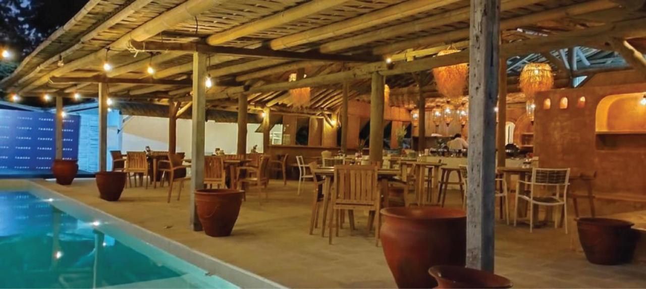 Bungalow Cafe Gili Beachfront Гили-Мено Экстерьер фото