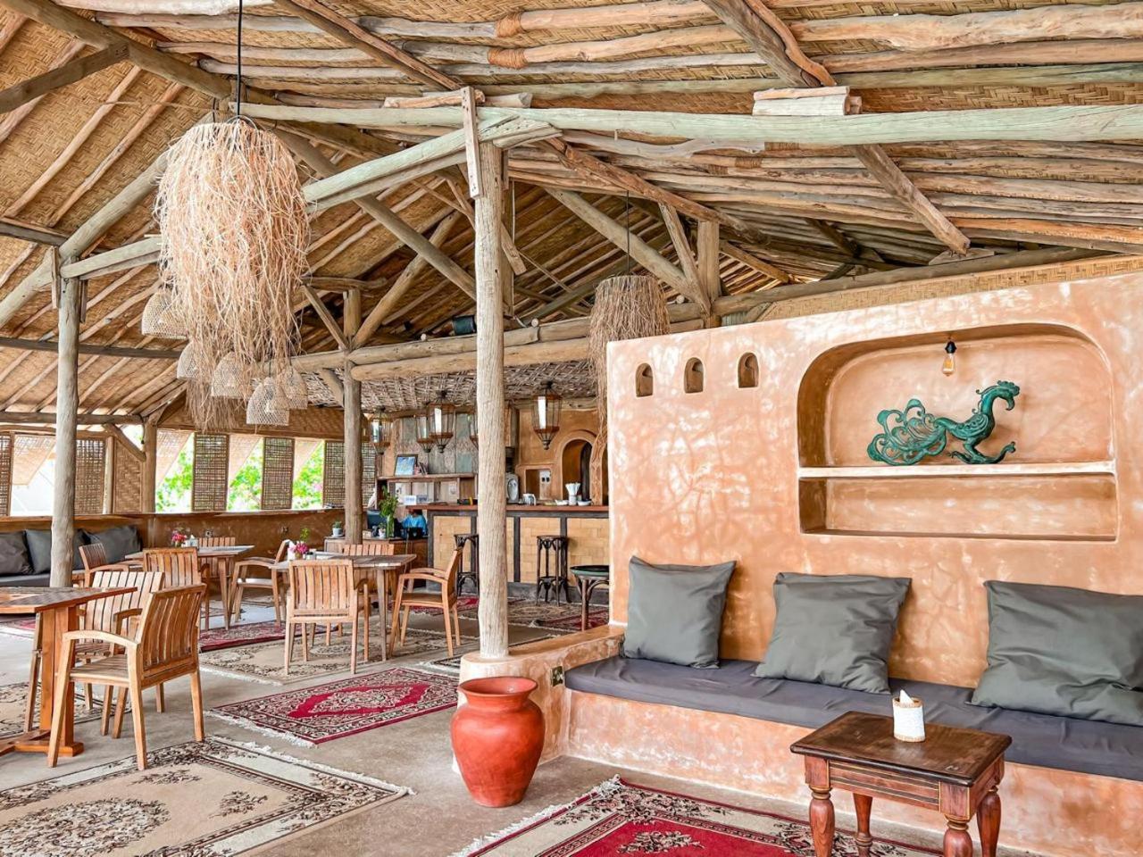 Bungalow Cafe Gili Beachfront Гили-Мено Экстерьер фото